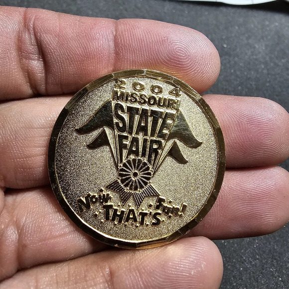 2004 Missouri State Fair Now Thats Fun Gold Tone Collectible Token Coin Medal - Picture 1 of 3